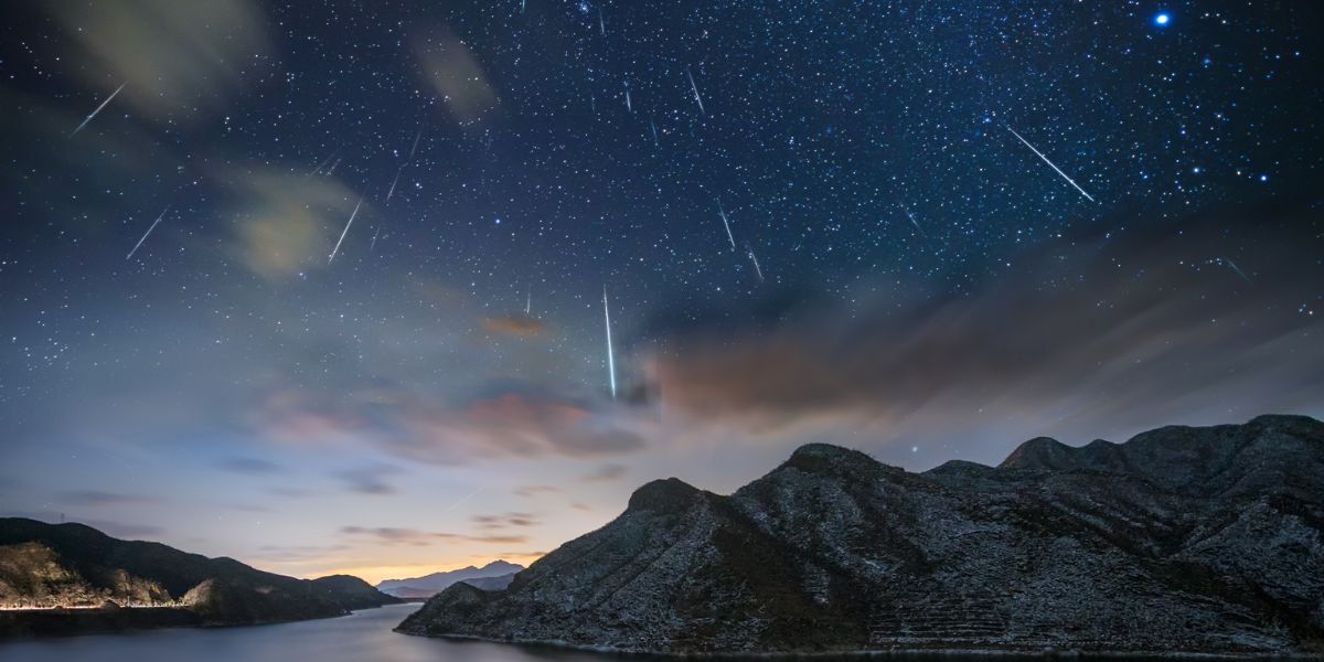 Exactly When, Where And How To See The Perseid Meteor Shower! - Sea FM